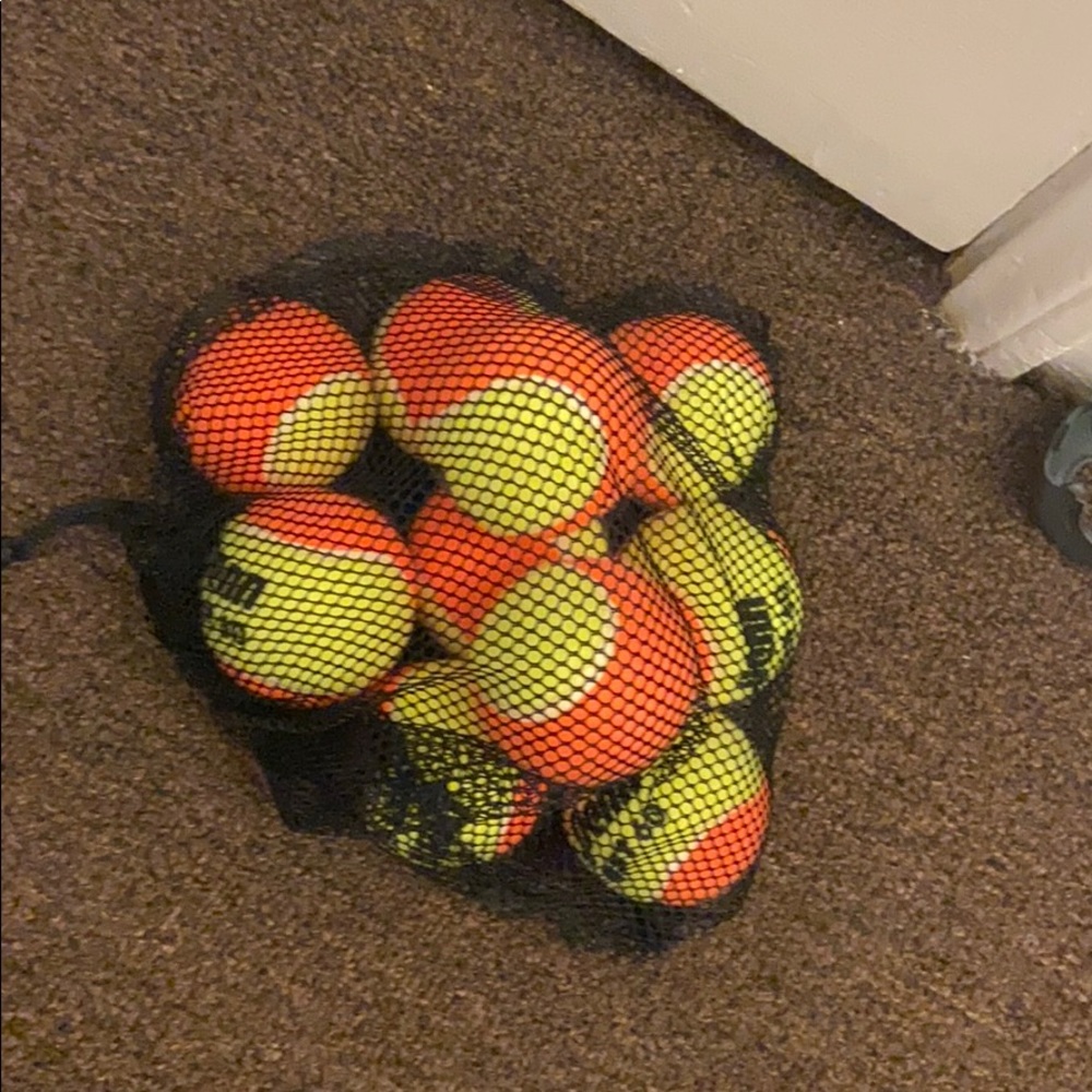 Tennis balls